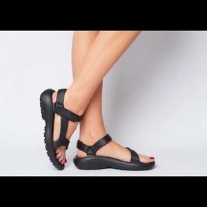 Teva Hurricane Drift Sandals Womens 8 Black Water Friendly Strappy 1102390 NWT